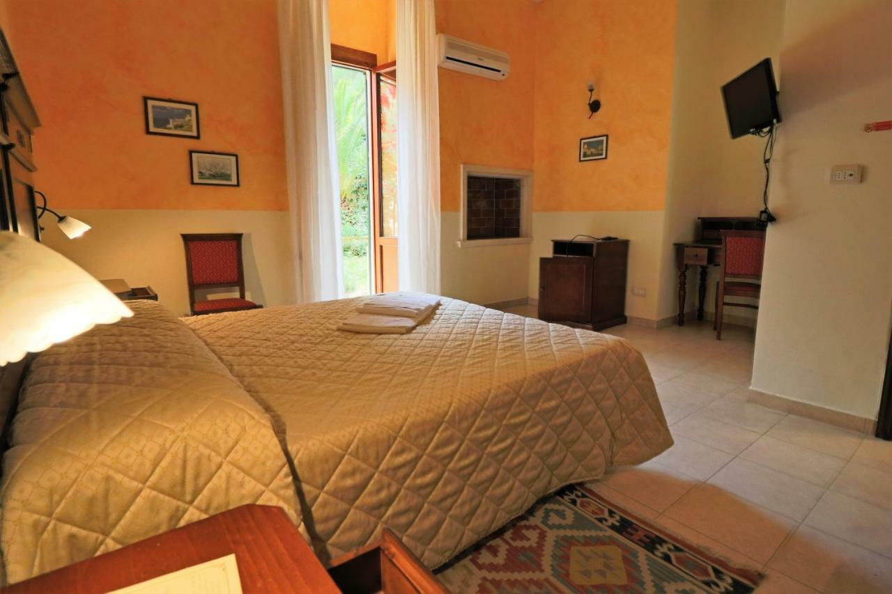 Dimora Relais Excelsa Hotel Gallipoli Bagian luar foto